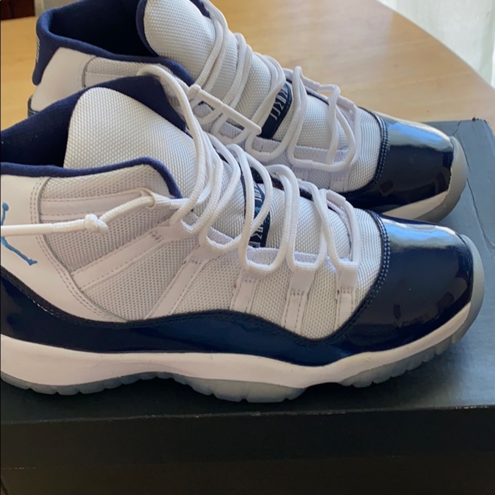 AIR JORDAN 11 RETRO BG